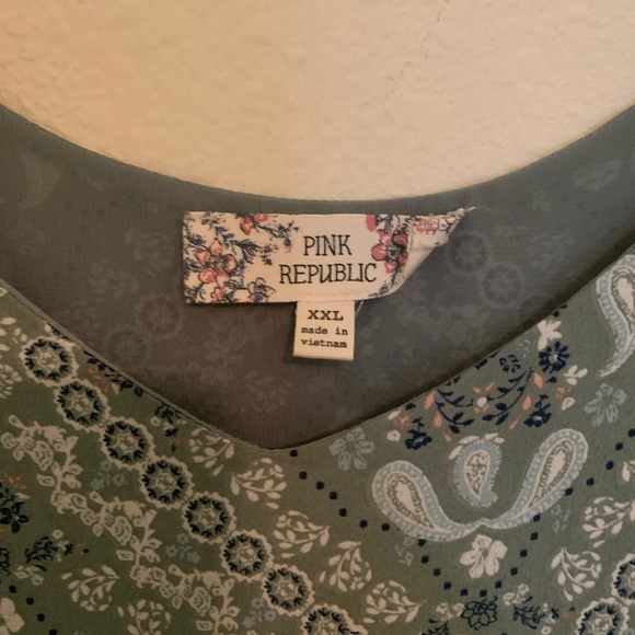 Sage Green Paisley Print Tank Top - Picture 2 of 2